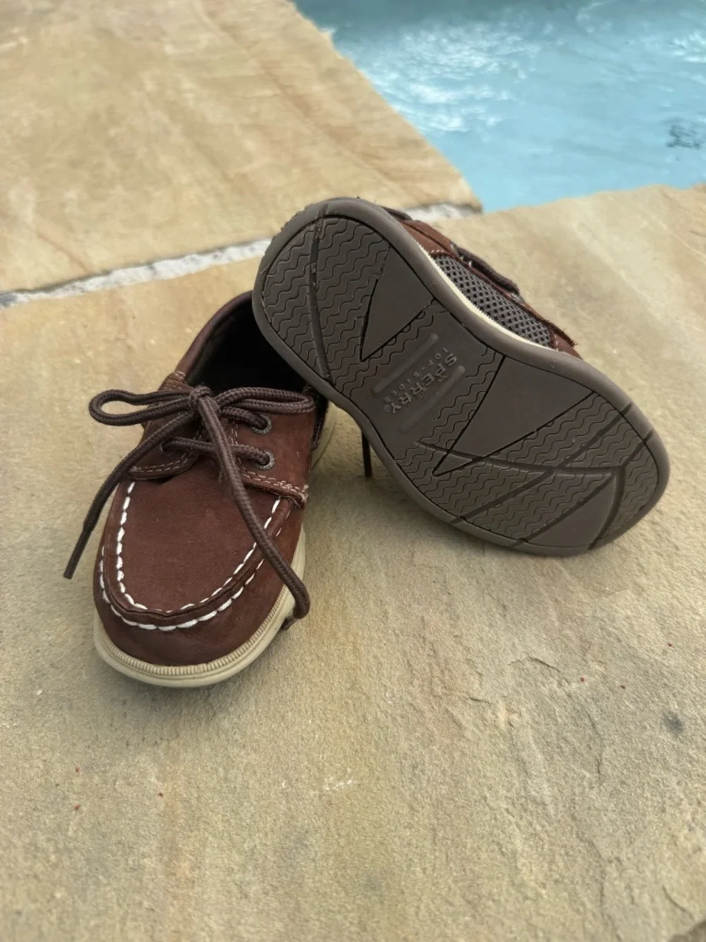 Boys Brown Leather Boat Shoes – Size 7.5W (Approx.)